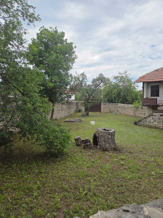 Парцел в с. Карлуково обл. Ловеч