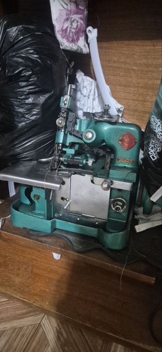 Продаются швейные машинки и оверлок!