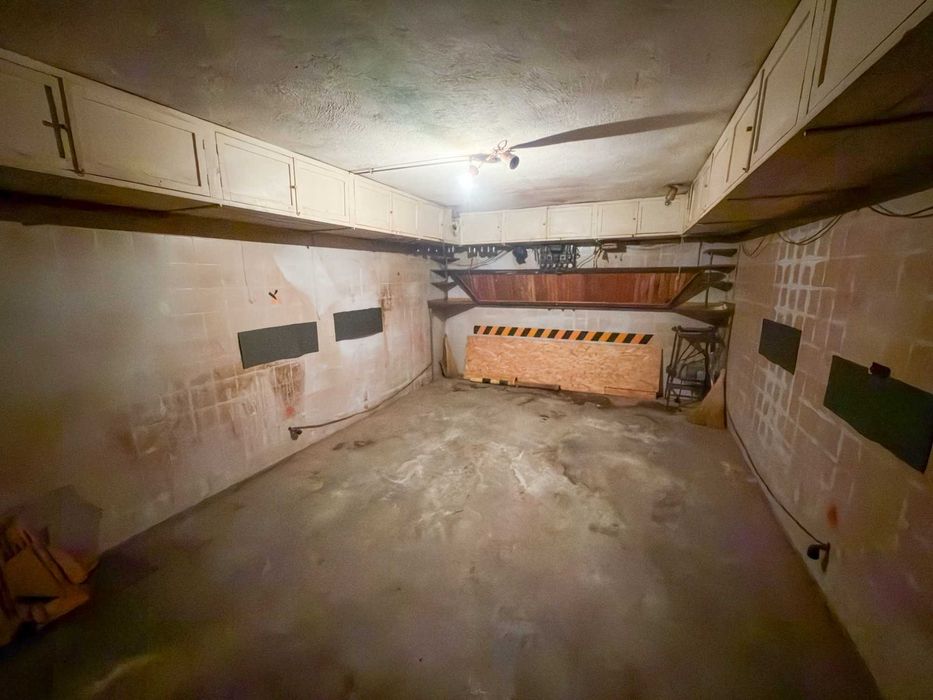 Гараж под наем, Варна, Център