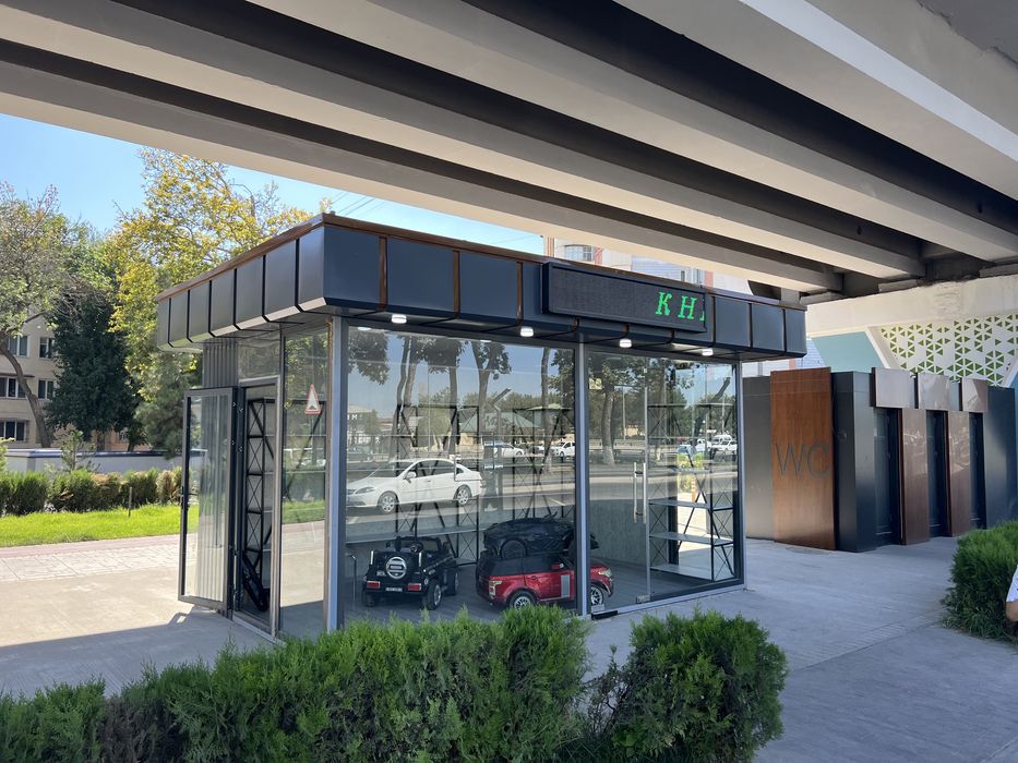 Бутка сотилади. Профил ва акфадан ясалган олди ойнали.