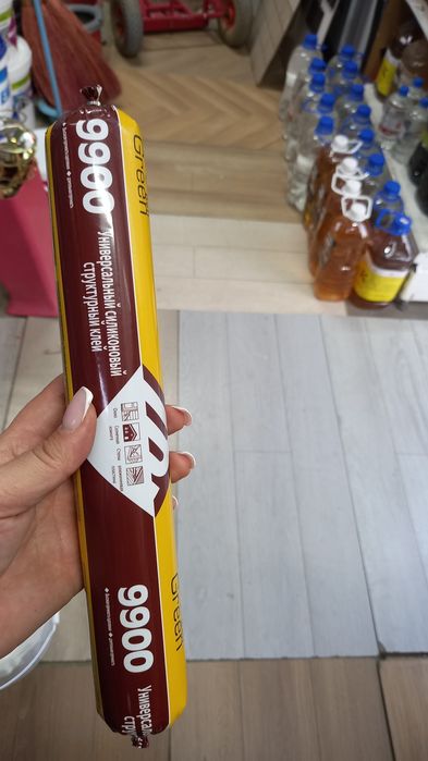 Колбасный черный герметик универсальный