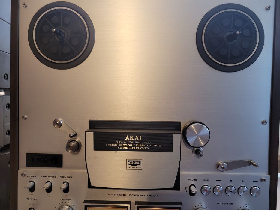 Akai GX 630 aparat