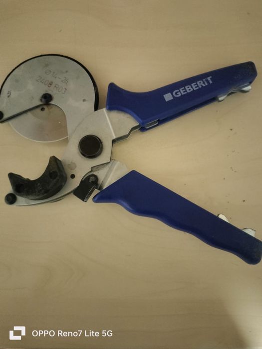 Cleste de taiat tevi