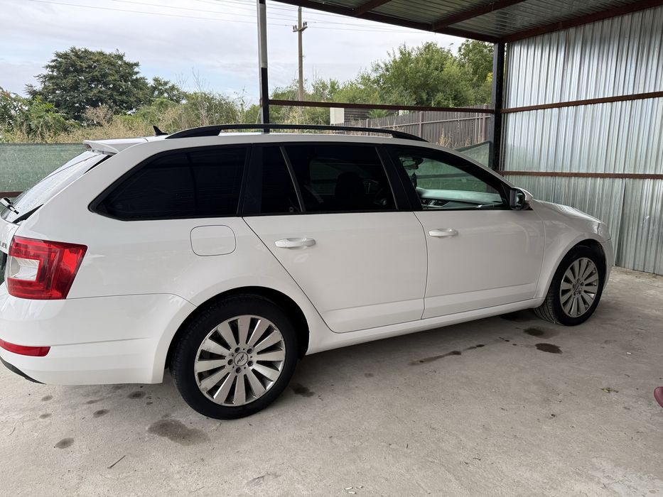 SKODA Octavia 2014 — imagine 1