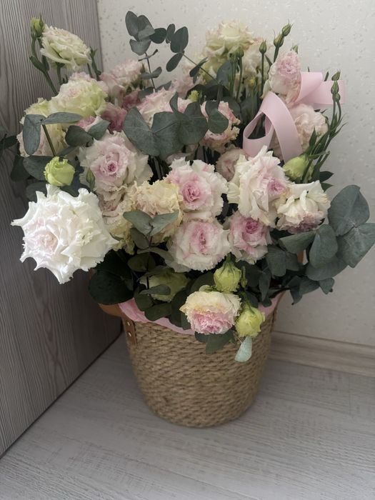 Продам цветы в большой коризине