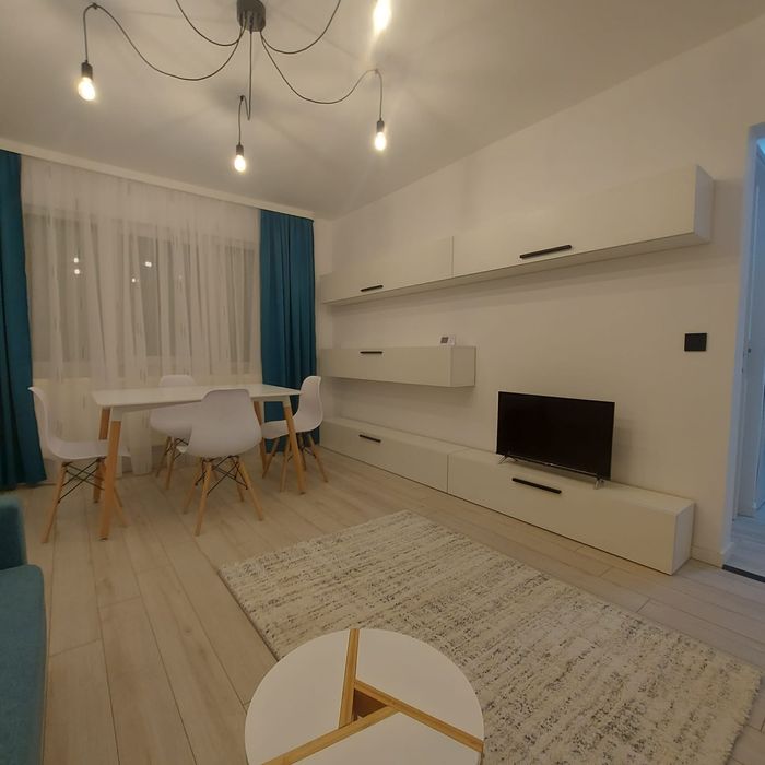 Apartament cu doua camere de inchiriat