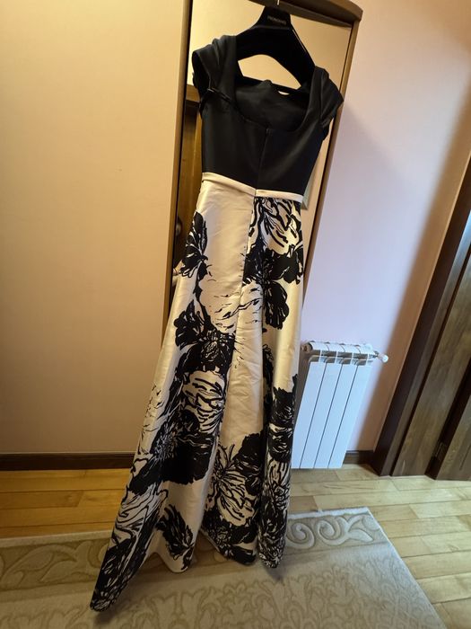 Rochie eleganta Pronovias neagra marime 36