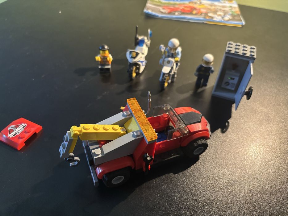lego city 60137.