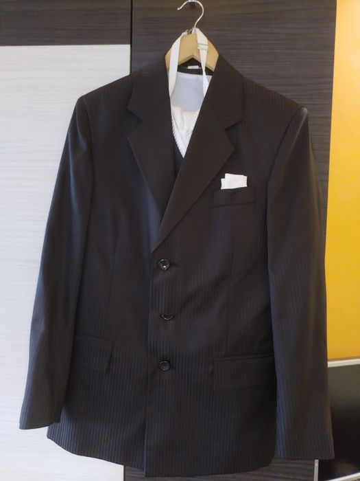 Costum negru din lana nr. 44