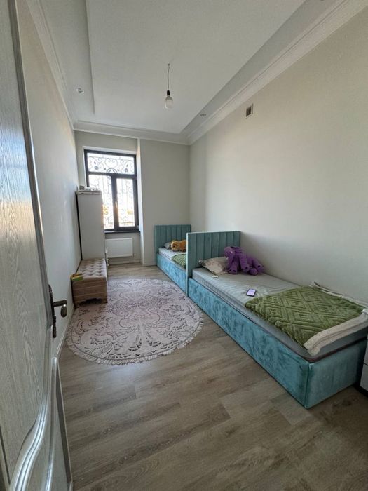 uy sotiladi. yahshi narhda