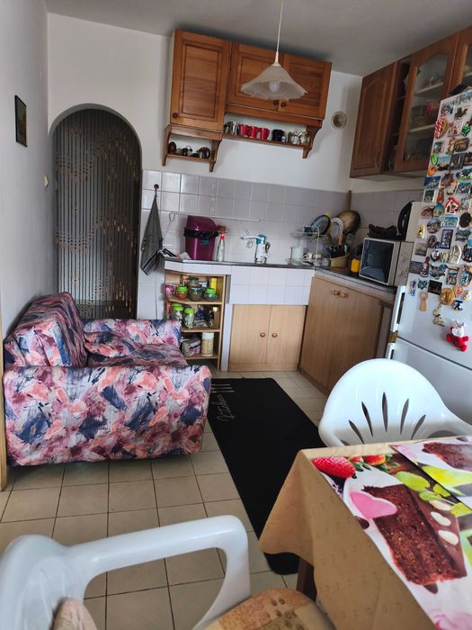 Продавам 4 стаен апартамент