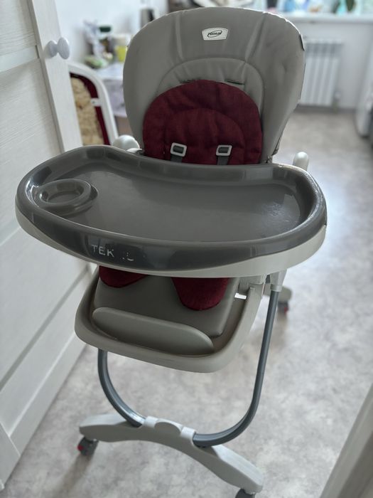 Продам детский стульчик со столом