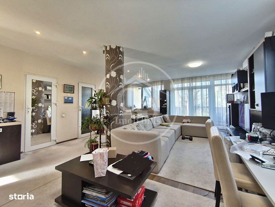 Casa de vânzare cu 6 camere in Episcopia, Bihor