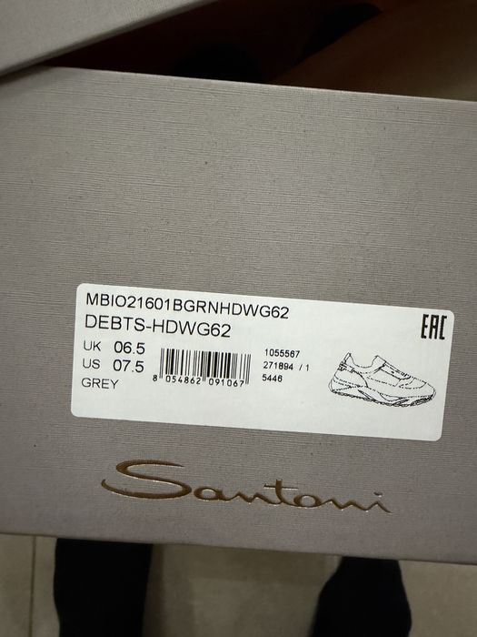 Продам оригинальные кроссовки santoni