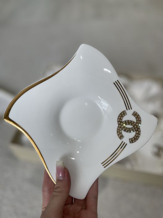 Чайный сервиз со стразами