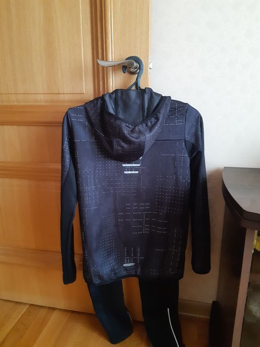 Костюм спортивный