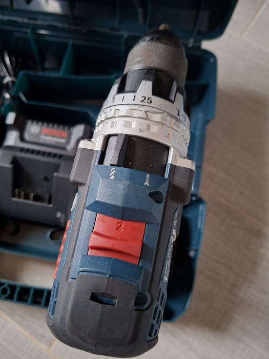 Bosch si Hilti md 2000