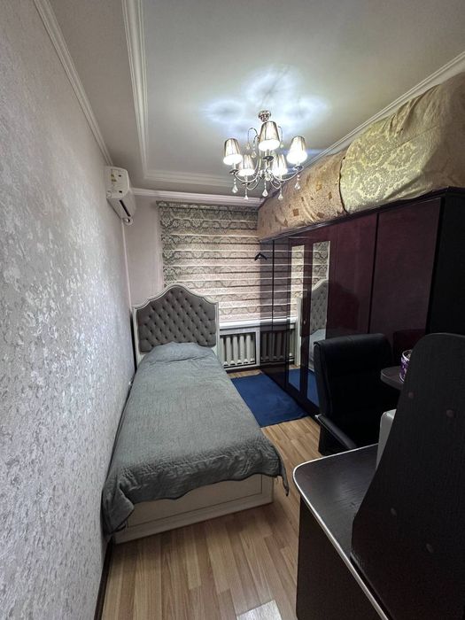 Продаётся 5- комнатная квартира Паркентский