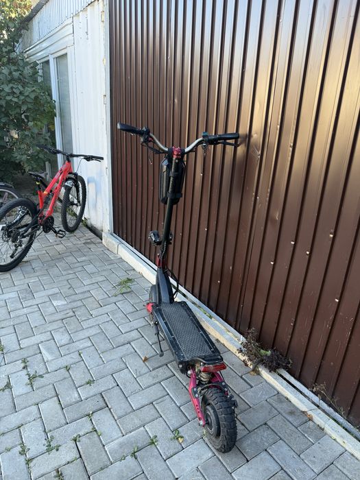 Электросамокат полный привод