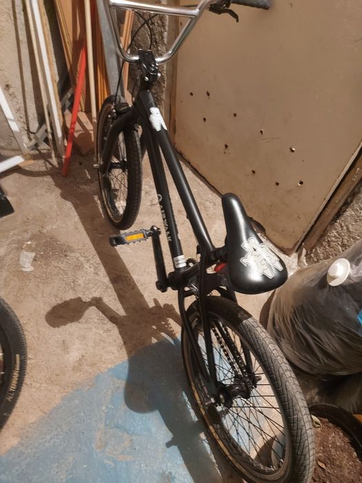 Vând bicicletă jumper (bmx)