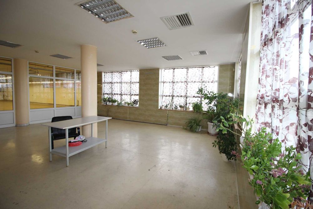 Продава се Промишлена сграда в Русе, Централен кооп. пазар - 550 кв.м за 3 €/кв.м - Снимка #3