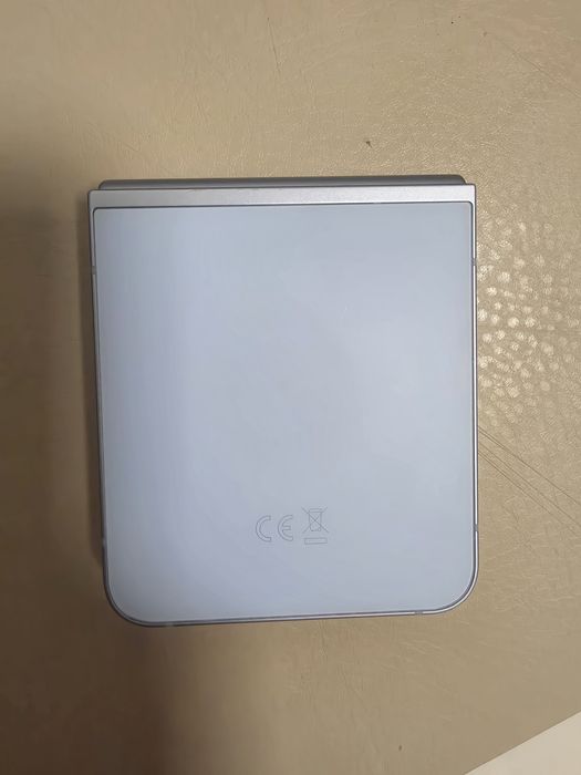Samsung Galaxy Z Flip 6