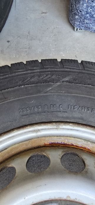 4 броя бусови гуми с метални джанти