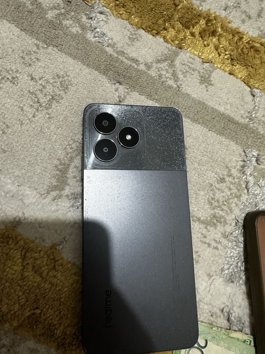 Реальми  нот  50