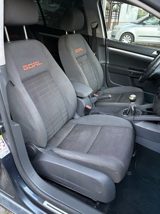 VW Golf 5 1.6 benzină + GPL
