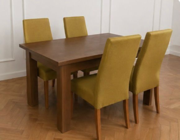 Masa dining cu 4 scaune