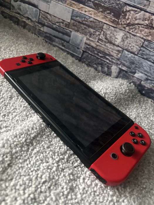 Nintendo Switch Modat - perfect + dock + husa