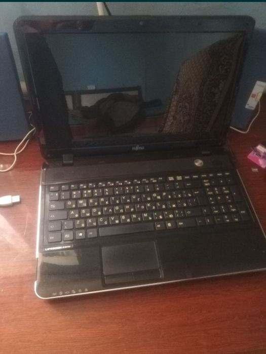 МощныйНоутбукFUJITSU