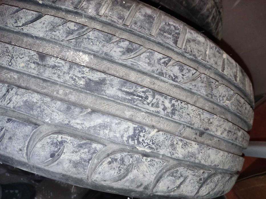 Продавам лятни гуми 17'