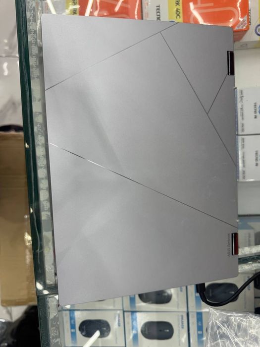 Asus zenbook flip 14 OLED