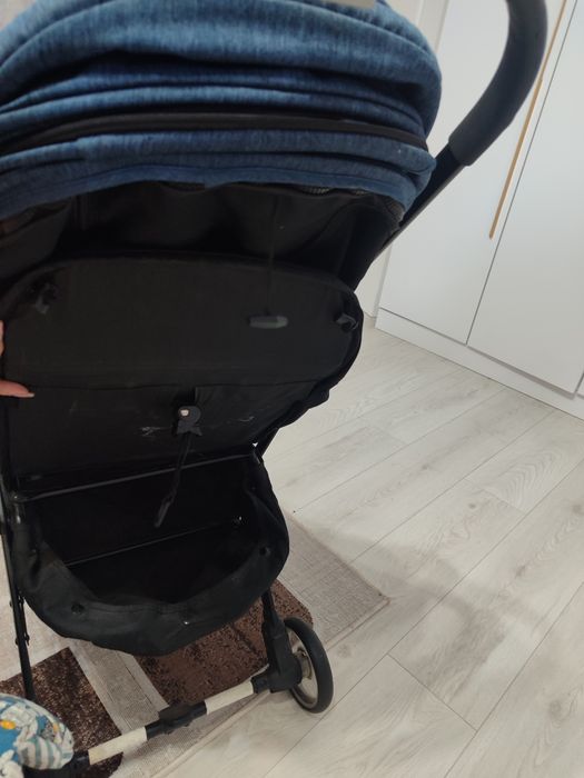 Продам коляску прогулочную