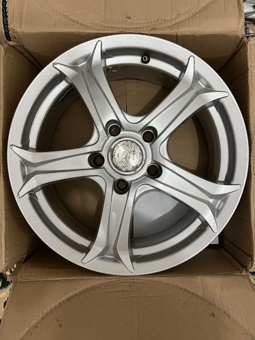 Комплект дисков r16, 5×114.3, ET40