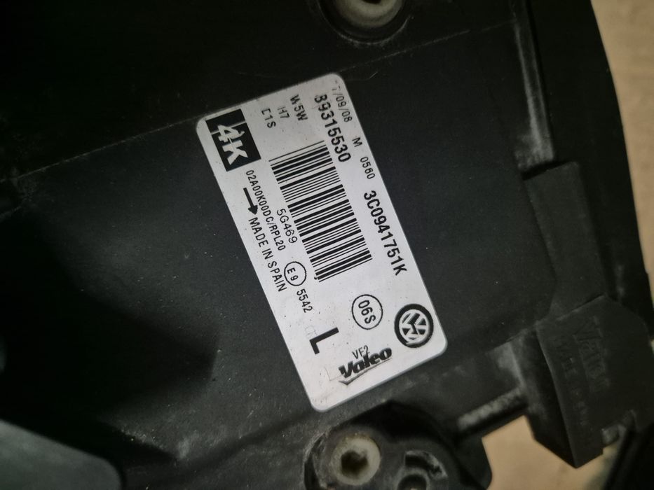 Faruri Xenon VW Passat B6 2005-2010. Volan stinga. Preț bucata. Volan