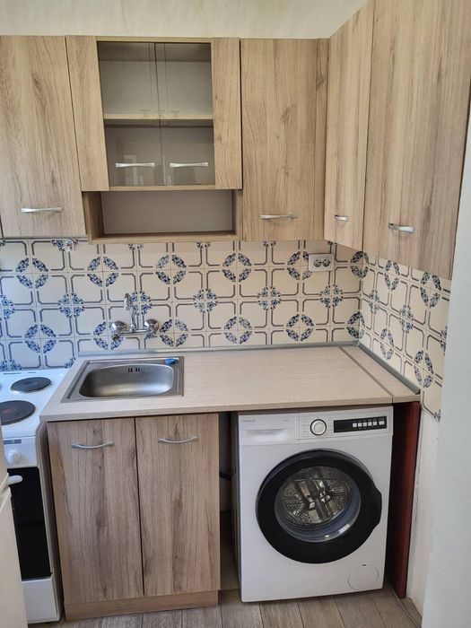 Дава се под наем Едностаен апартамент в Пловдив, Тракия - 36 кв.м за 275 € - Снимка #1