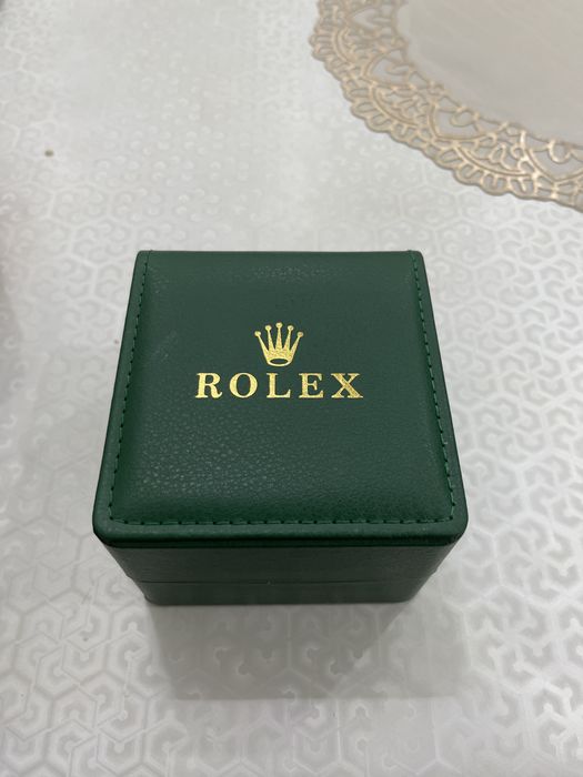 ROLEX бар новй тағылмаған 8000тенге