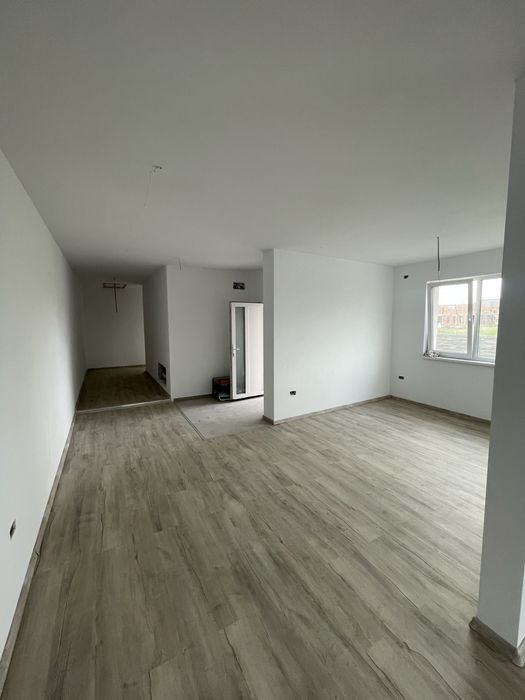 Vând duplex 1/2 în Bucovăț, Timiș | 78 mp utili | 298 mp teren | Finalizat | 118.000 €