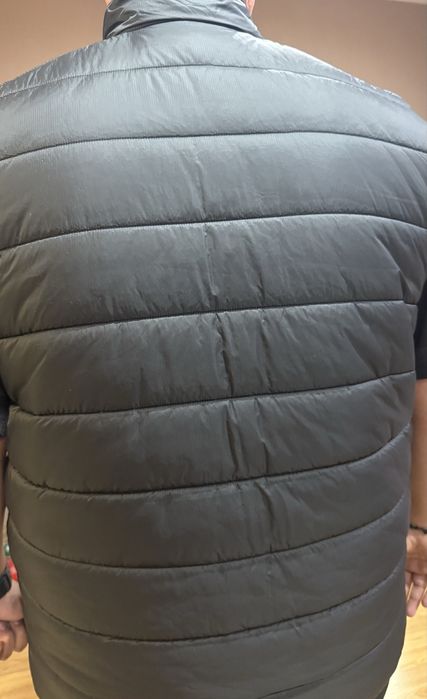 Продавам оригинален Adidas Terrex елек