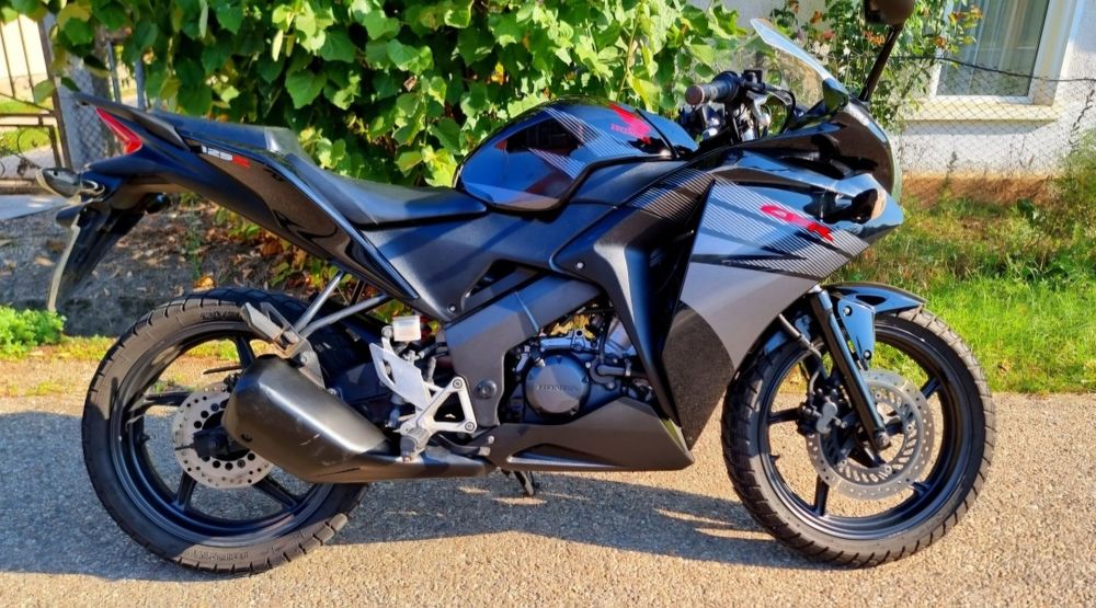 Honda CBR 125r  2017
