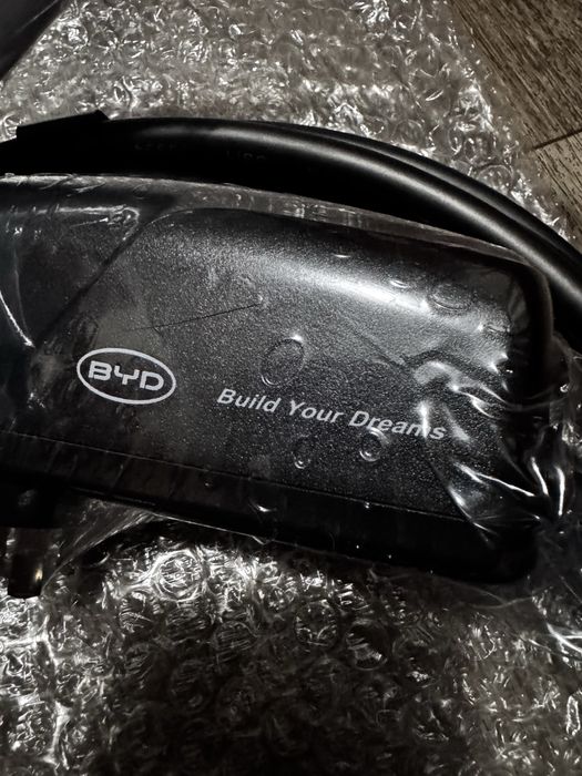 Зарядка BYD original 1.8 kw