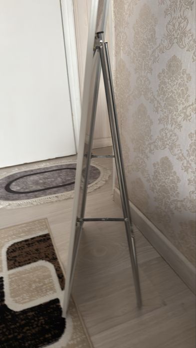 Продаю зеркало напольное