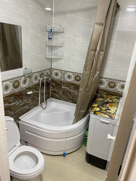 Квартира сотилади.