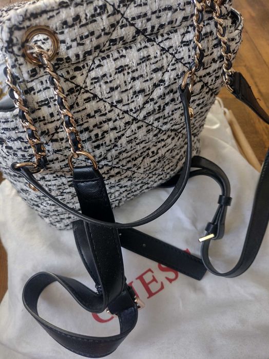 Чанта Guess  от букле