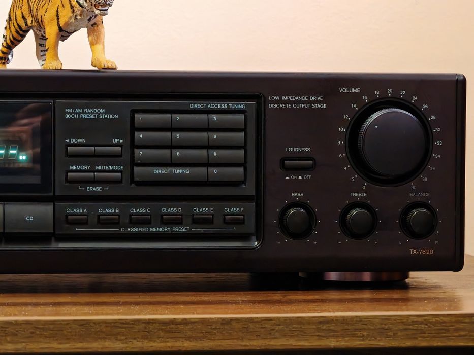 Onkyo TX-7280. O piesă superbă. Calități de top. Preț fix !