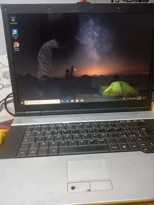 Se vinde leptop Fujitsu exprimo mobile v6555 în stare bună
