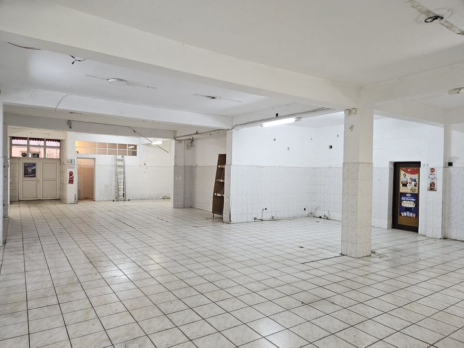 Proprietar vand spatiu comercial 200 mp Vidin