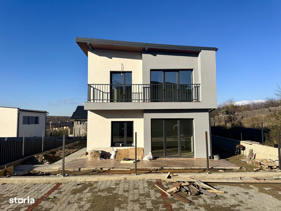 CANALIZARE! Incalz in pard! Vila 4 camere, Bucium - Barnova